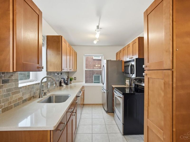 4136 Paxton Woods Drive, Cincinnati, OH 45209 Photo 12