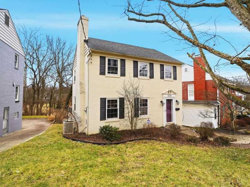 4136 Paxton Woods Drive, Cincinnati, OH 45209 Photo 2