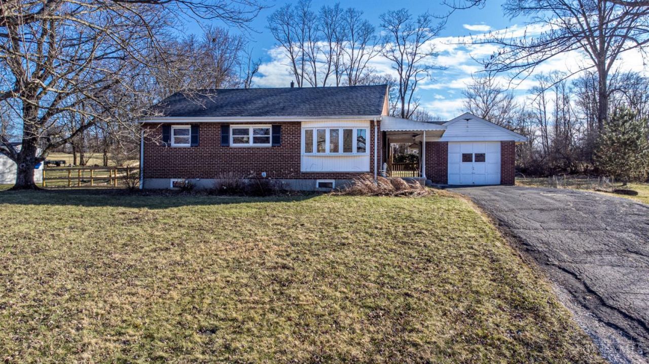 8175 Sunburst Drive, West Chester, OH 45241 Main Photo