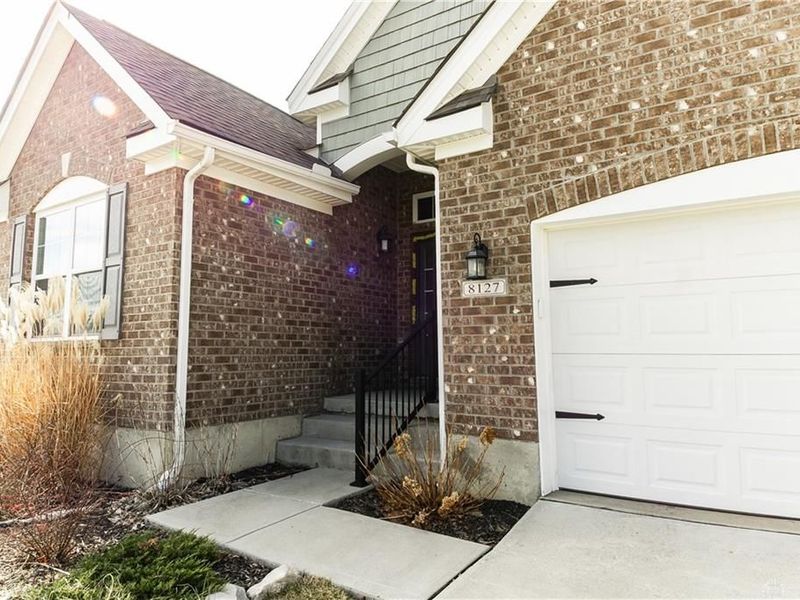 8127 Cherry Birch Drive, Tipp City, OH 45371 Photo 3