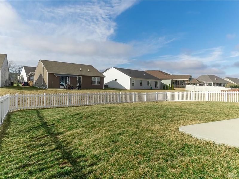 8127 Cherry Birch Drive, Tipp City, OH 45371 Photo 55