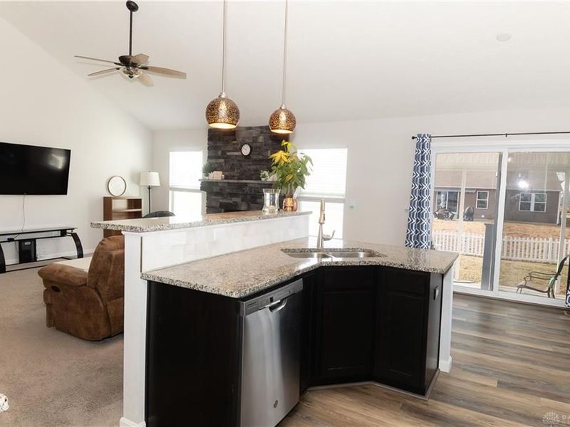 8127 Cherry Birch Drive, Tipp City, OH 45371 Photo 7