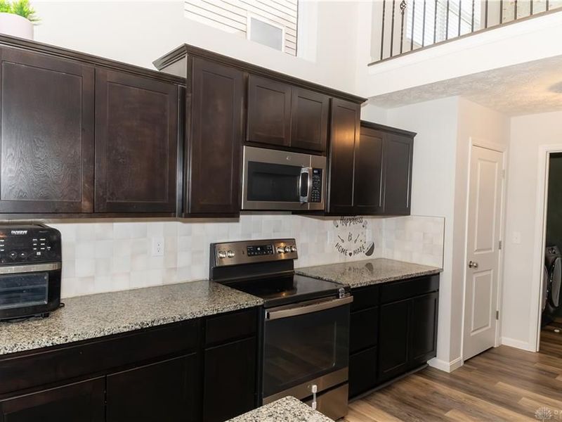 8127 Cherry Birch Drive, Tipp City, OH 45371 Photo 8