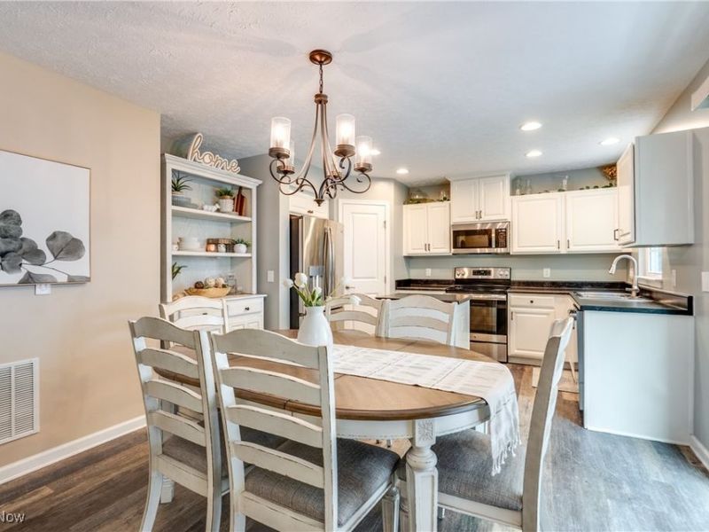 7194 Emerald Marsh Circle NW, Canal Fulton, OH 44614 Photo 12