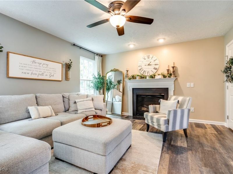 7194 Emerald Marsh Circle NW, Canal Fulton, OH 44614 Photo 2