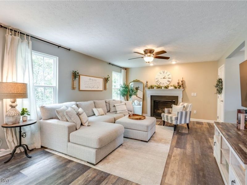 7194 Emerald Marsh Circle NW, Canal Fulton, OH 44614 Photo 4