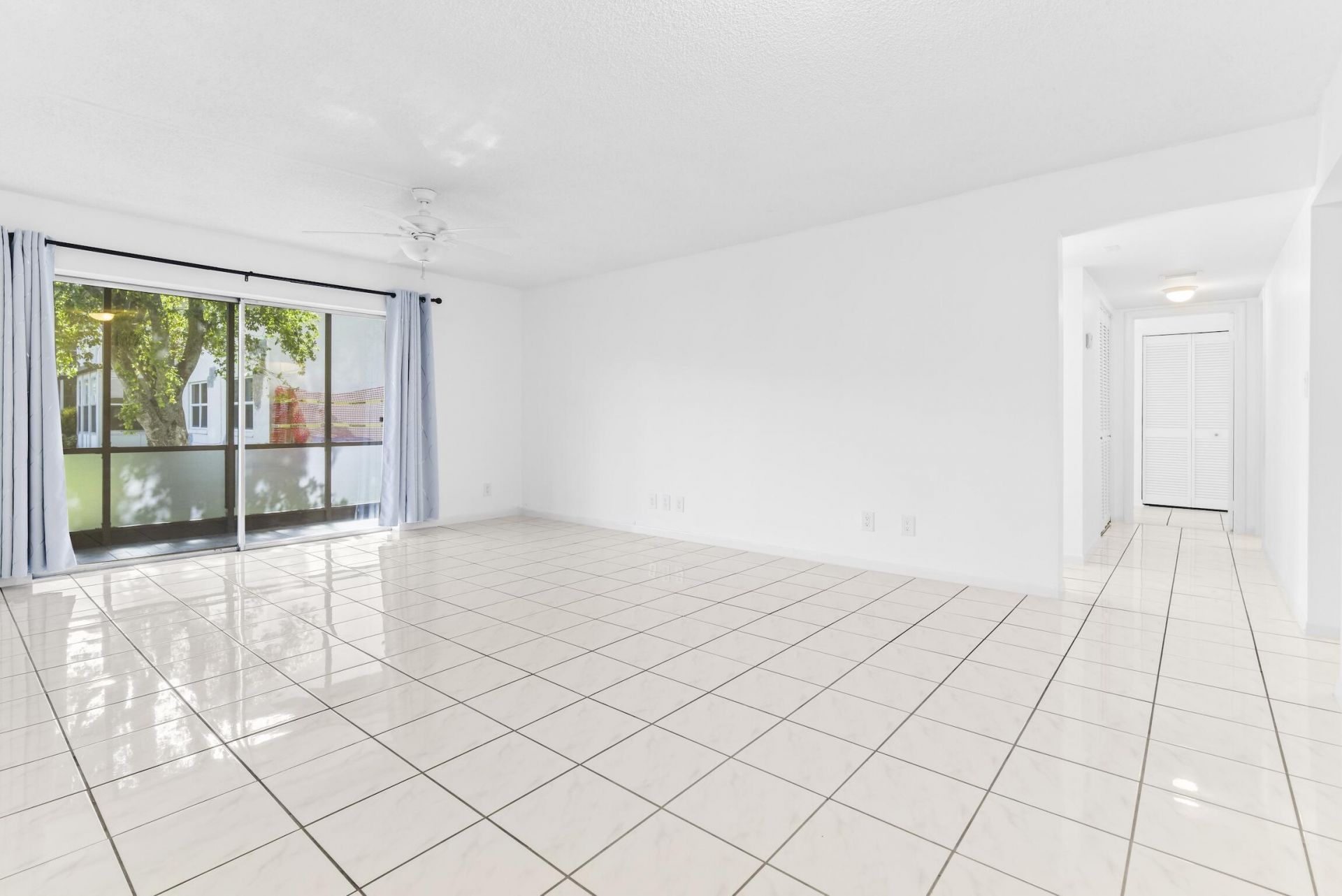 345 W Laurel Drive, Unit 2m, Margate, FL 33063 Photo
