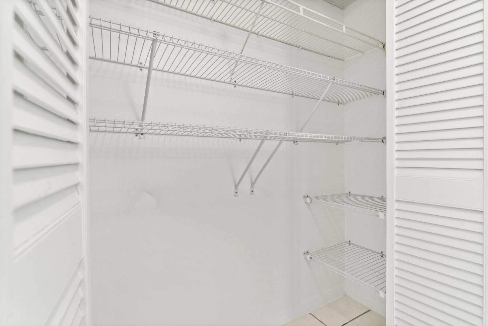 345 W Laurel Drive, Unit 2m, Margate, FL 33063 Photo