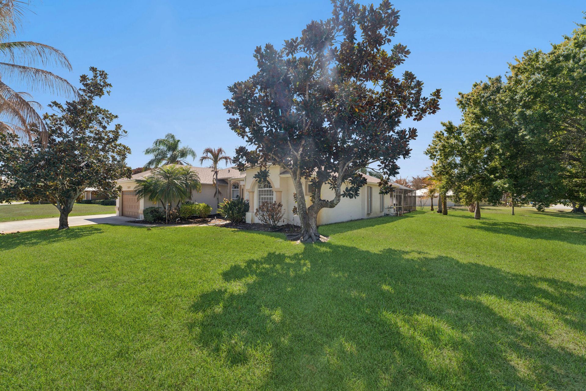 2102 SE Herron Avenue, Port Saint Lucie, FL 34952 Photo