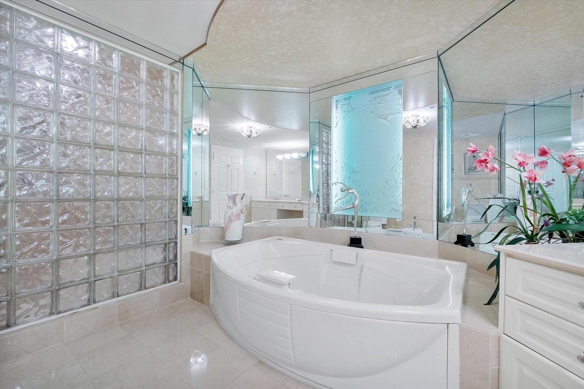 3100 N Ocean Boulevard, Unit 1909, Fort Lauderdale, FL 33308 Photo