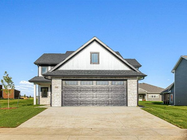 760 American Pharaoh Dr, Iowa City, IA 52240