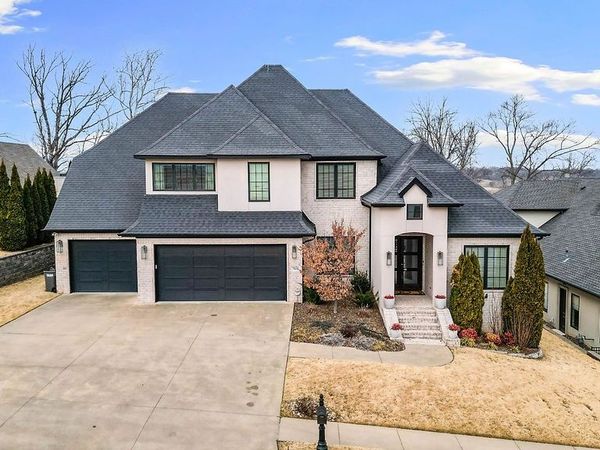 7035 W Shadow Valley Road, Rogers, AR 72758