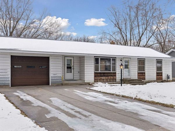 6216 Ridge Drive, Woodbury, MN 55125