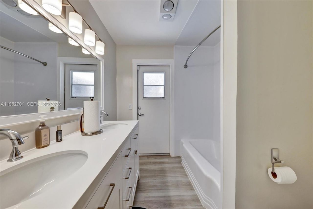 3560 NW 99th Ave, Coral Springs, FL 33065 Photo