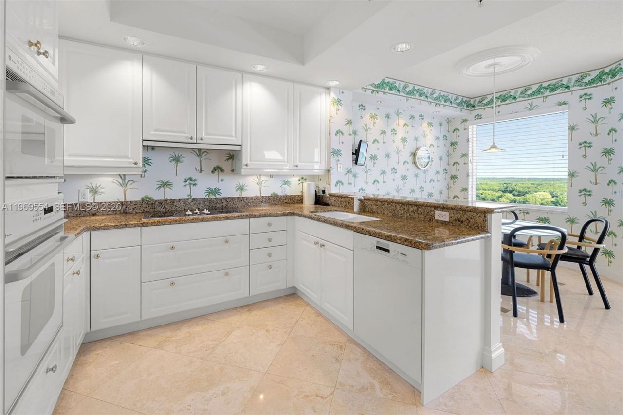 13627 Deering Bay Dr, Unit 702, Coral Gables, FL 33158 Photo