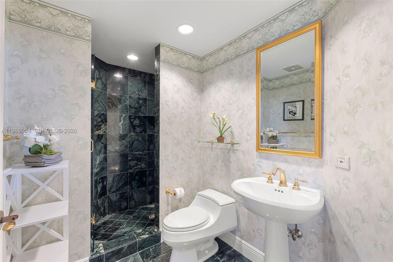 13627 Deering Bay Dr, Unit 702, Coral Gables, FL 33158 Photo