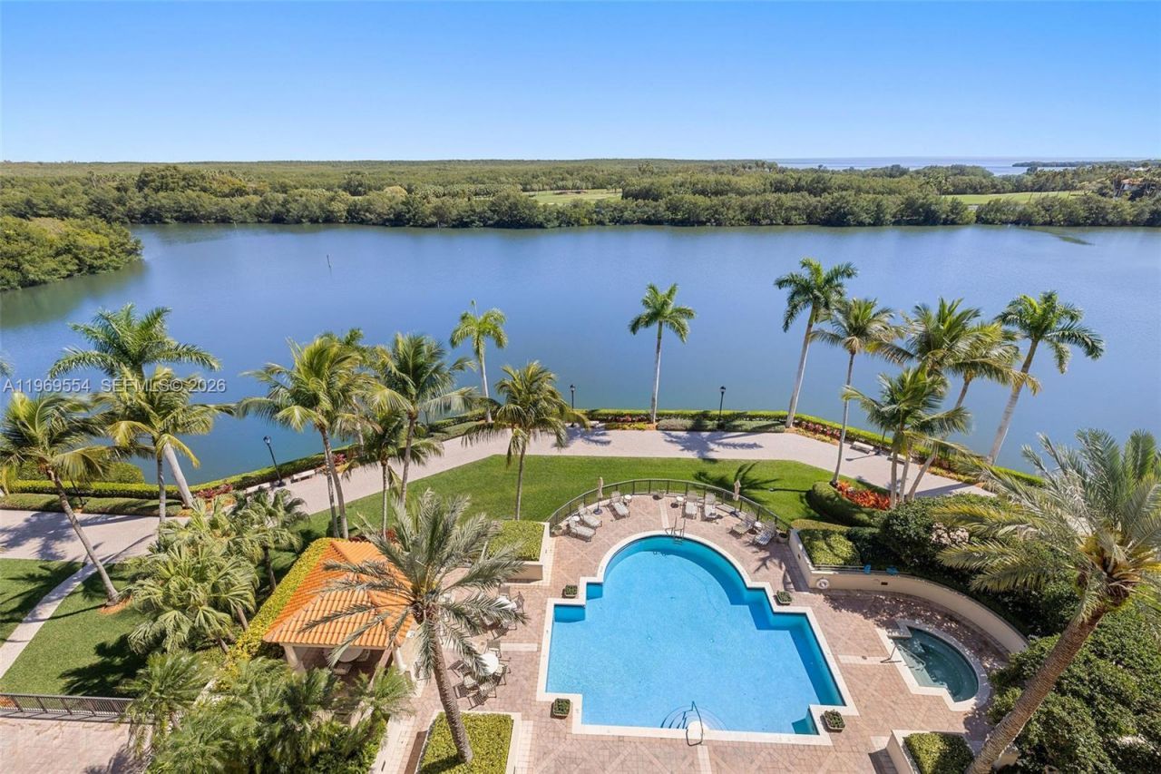 13627 Deering Bay Dr, Unit 702, Coral Gables, FL 33158 Photo