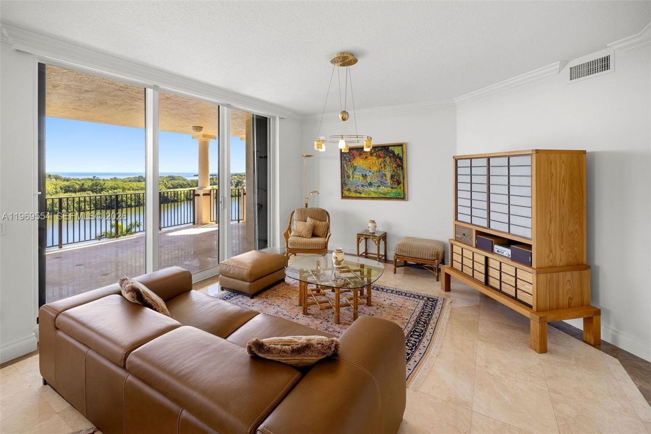13627 Deering Bay Dr, Unit 702, Coral Gables, FL 33158 Photo