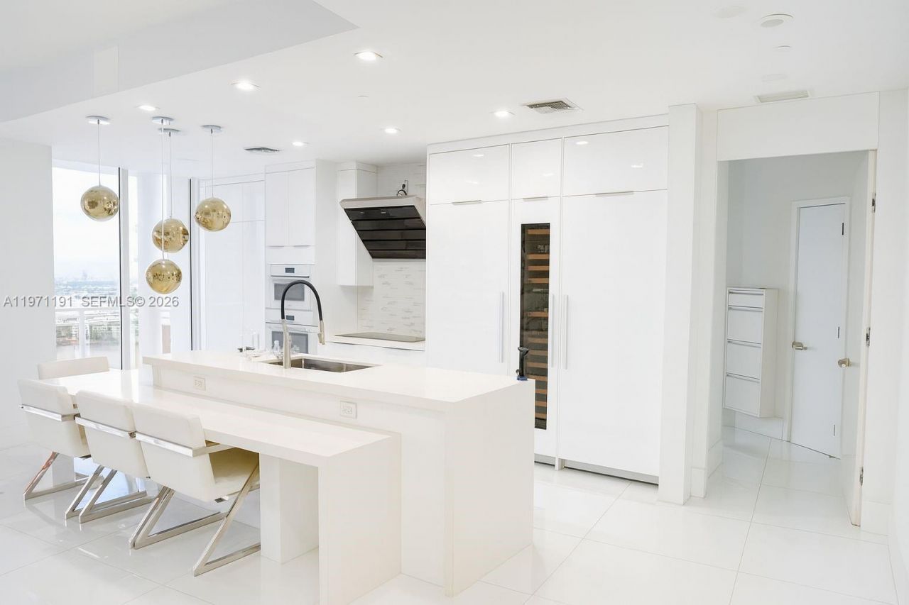 901 Brickell Key Blvd , Unit 3307, Miami, FL 33131 Photo