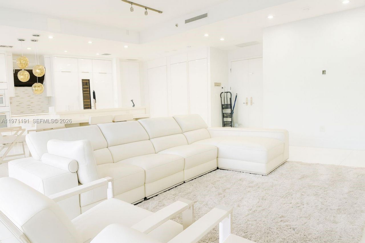 901 Brickell Key Blvd , Unit 3307, Miami, FL 33131 Photo