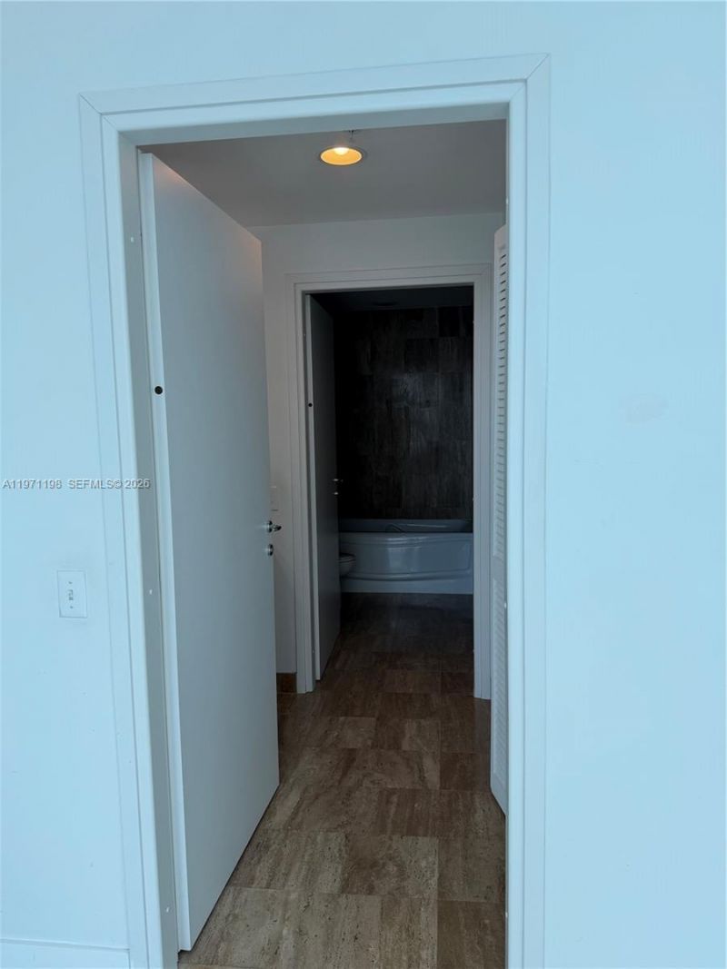 300 S Biscayne Blvd, Unit T-3314, Miami, FL 33131 Photo