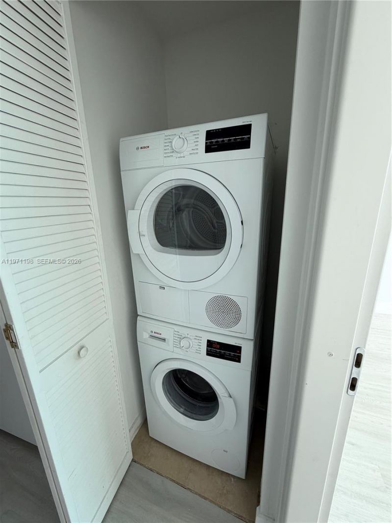 300 S Biscayne Blvd, Unit T-3314, Miami, FL 33131 Photo