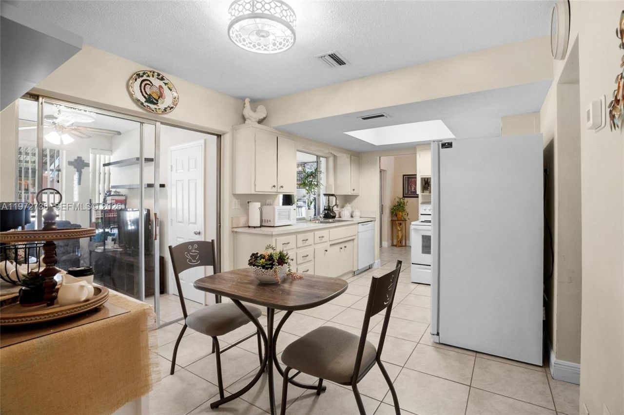 5409 NW 49th Ave, Tamarac, FL 33319 Photo