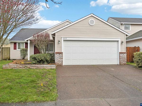 2315 SW Hannah Cir, McMinnville, OR 97128