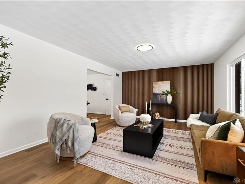 262 Laurel Oak Drive, Washington Township, OH 45459 Photo 4