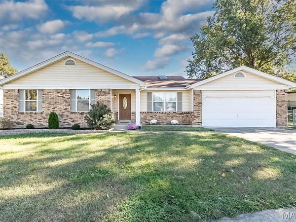 1012 Pegasus Circle, St Peters, MO 63376