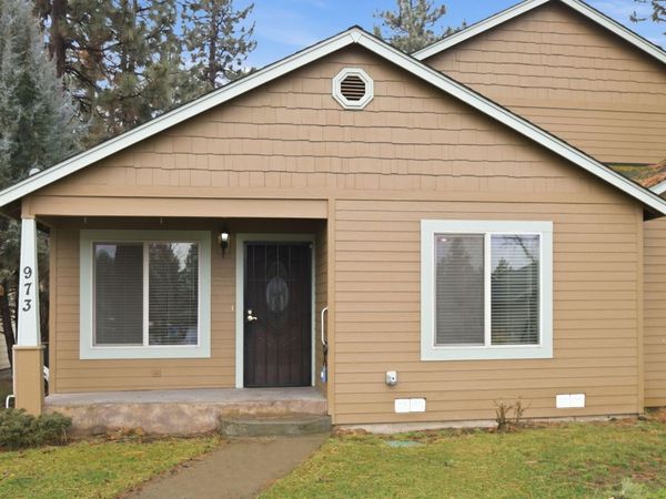 973 E Cascade Avenue, Sisters, OR 97759