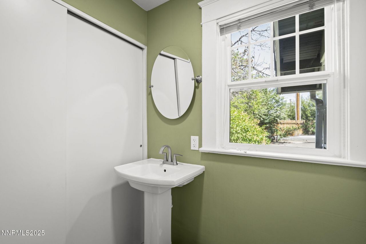 1055 Riverside Drive, Reno, NV 89503 Photo