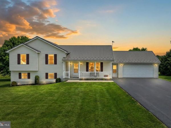 1975 SMITH STATION ROAD, HANOVER, PA 17331