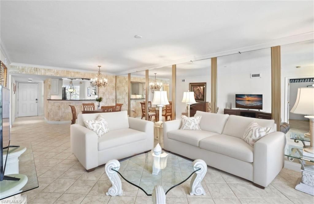 340 Horse Creek Dr, Unit 307, Naples, FL 34110 Photo