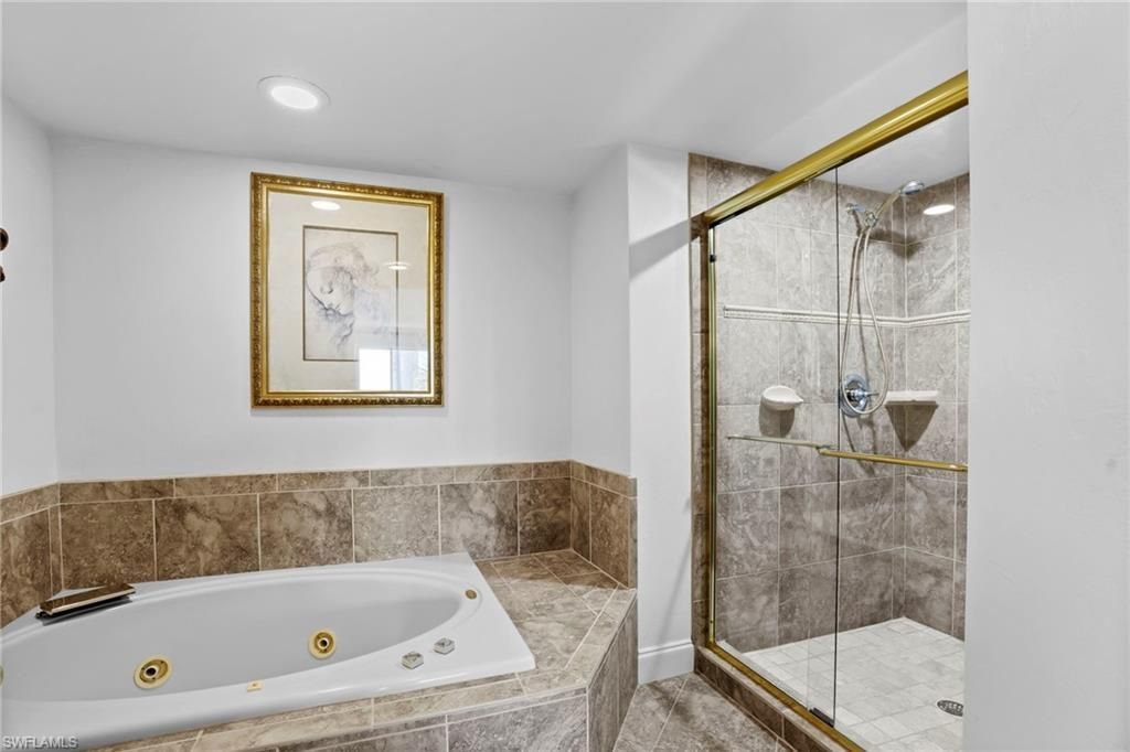 340 Horse Creek Dr, Unit 307, Naples, FL 34110 Photo