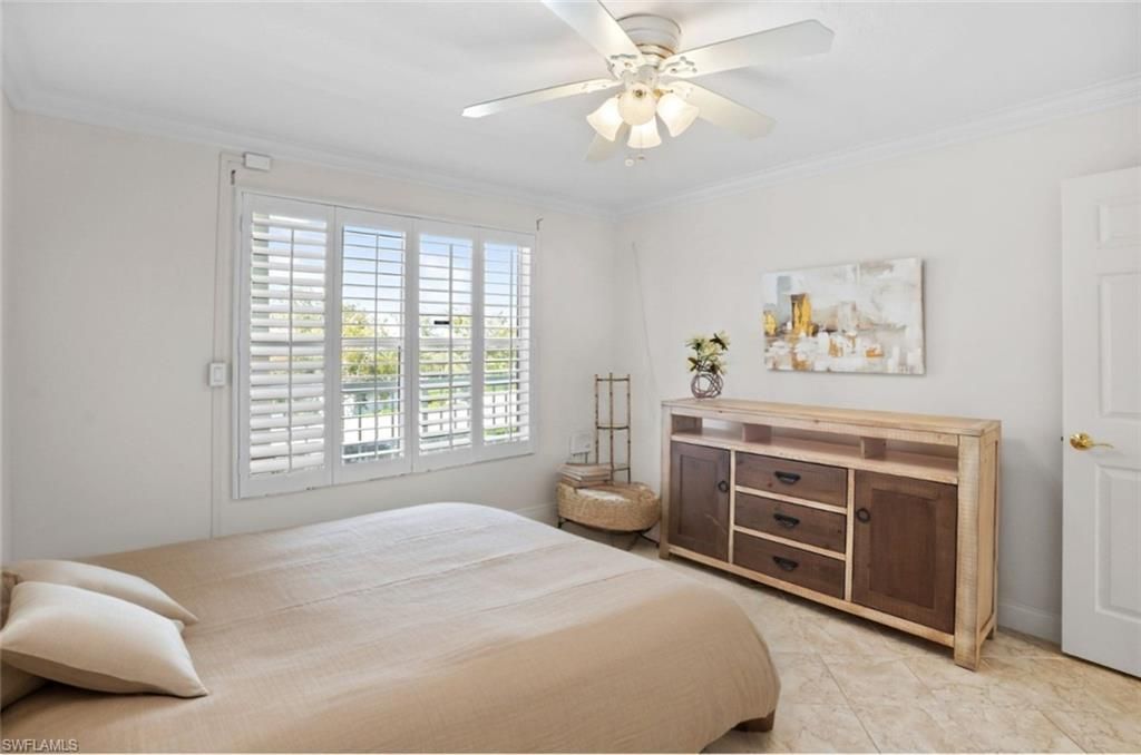 340 Horse Creek Dr, Unit 307, Naples, FL 34110 Photo
