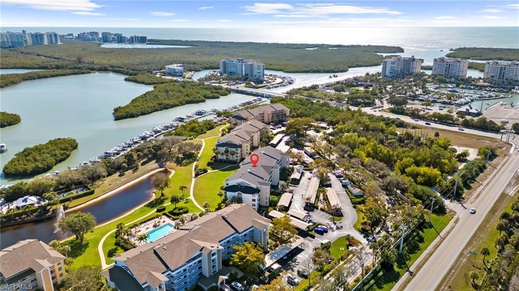340 Horse Creek Dr, Unit 307, Naples, FL 34110 Photo