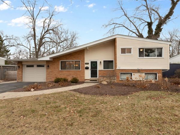 525 Mallard Lane , Deerfield, IL 60015