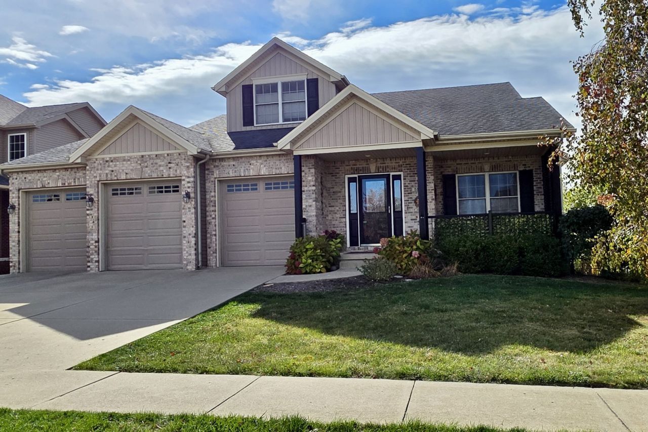 5101 Londonderry Road, Bloomington, IL 61704 Main Photo