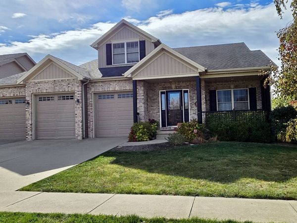 5101 Londonderry Road, Bloomington, IL 61704