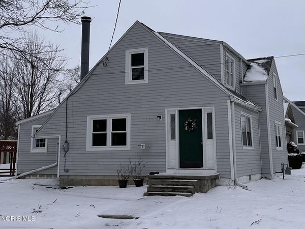 2400 Hollybrook Drive, Findlay, OH 45840