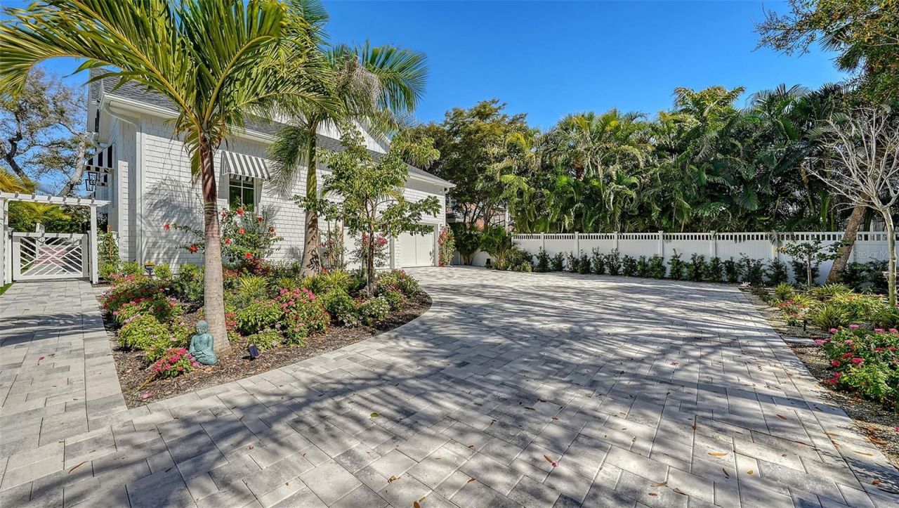 1621 Bay Point Court, Sarasota, FL 34236 Photo