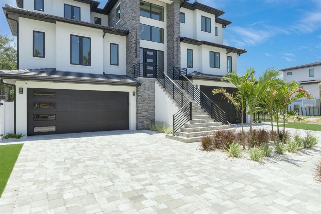 6012 Kipps Colony Drive E, Gulfport, FL 33707 Photo