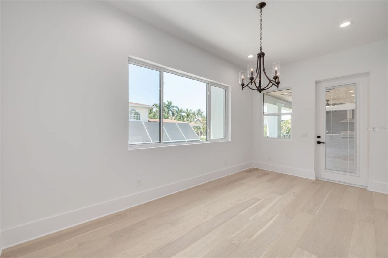 6012 Kipps Colony Drive E, Gulfport, FL 33707 Photo