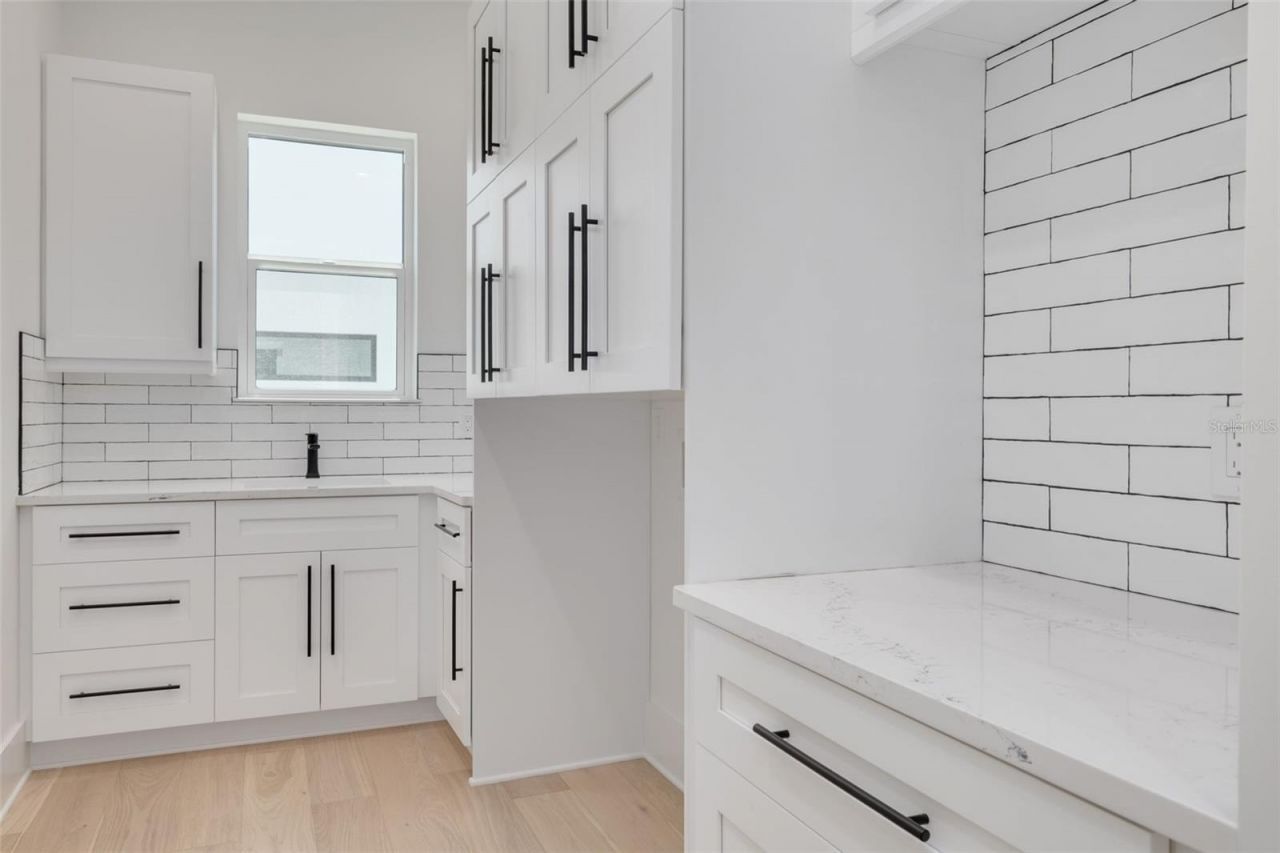 6012 Kipps Colony Drive E, Gulfport, FL 33707 Photo