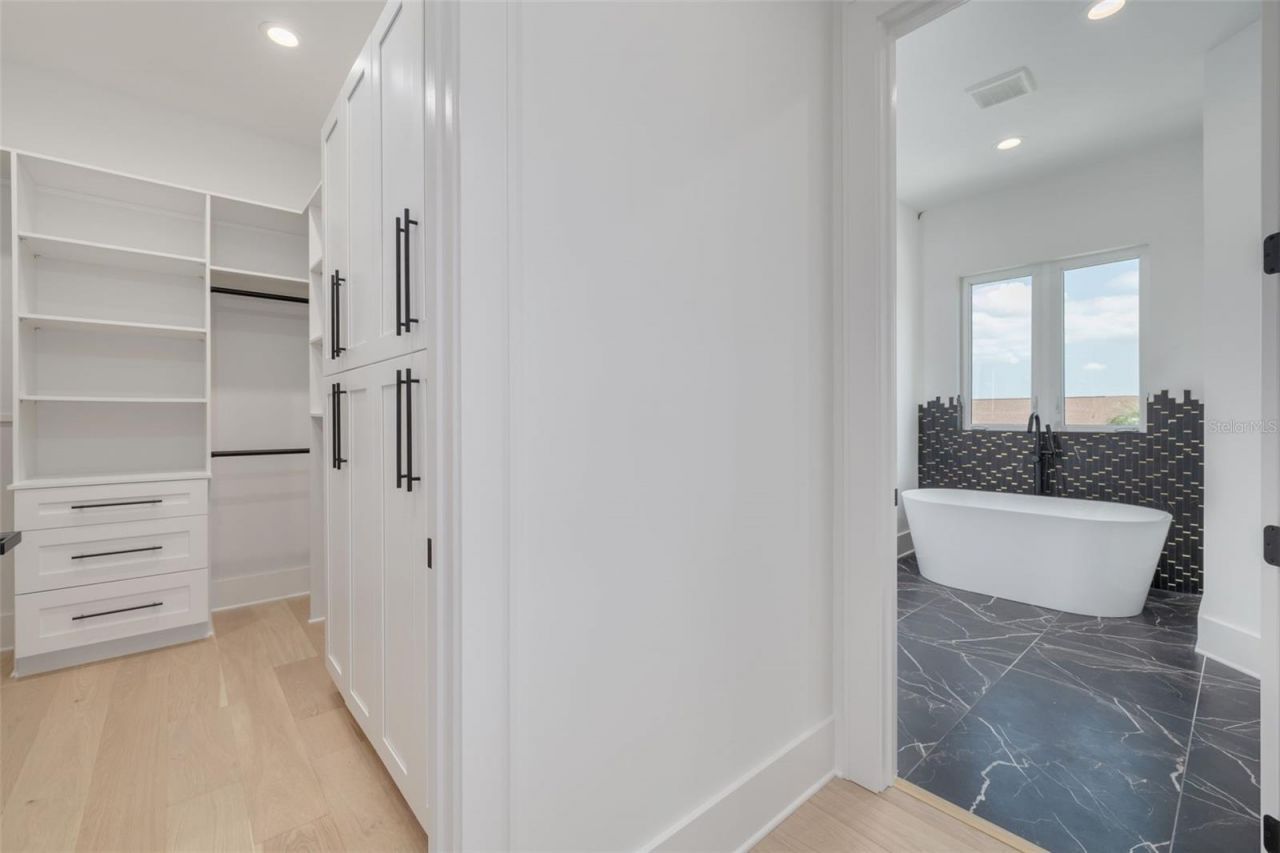 6012 Kipps Colony Drive E, Gulfport, FL 33707 Photo