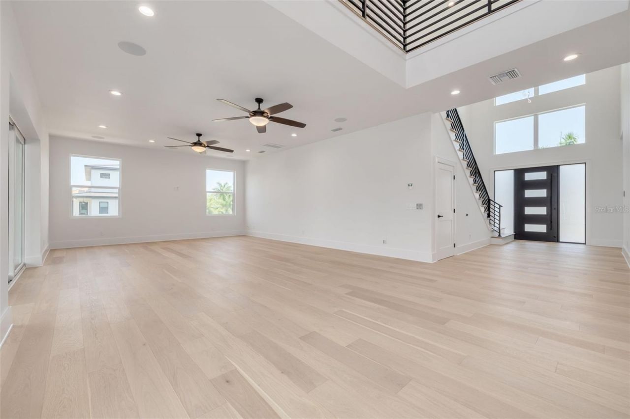 6012 Kipps Colony Drive E, Gulfport, FL 33707 Photo