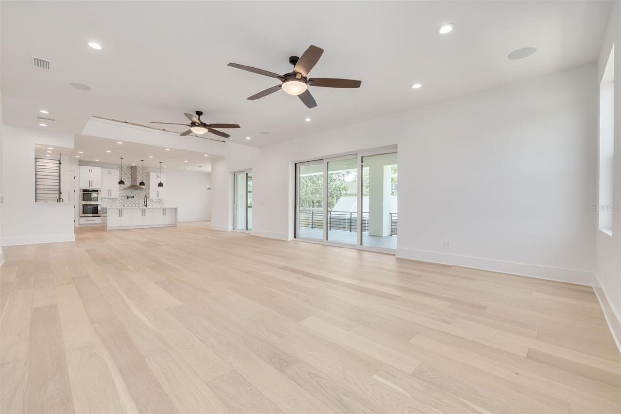 6012 Kipps Colony Drive E, Gulfport, FL 33707 Photo