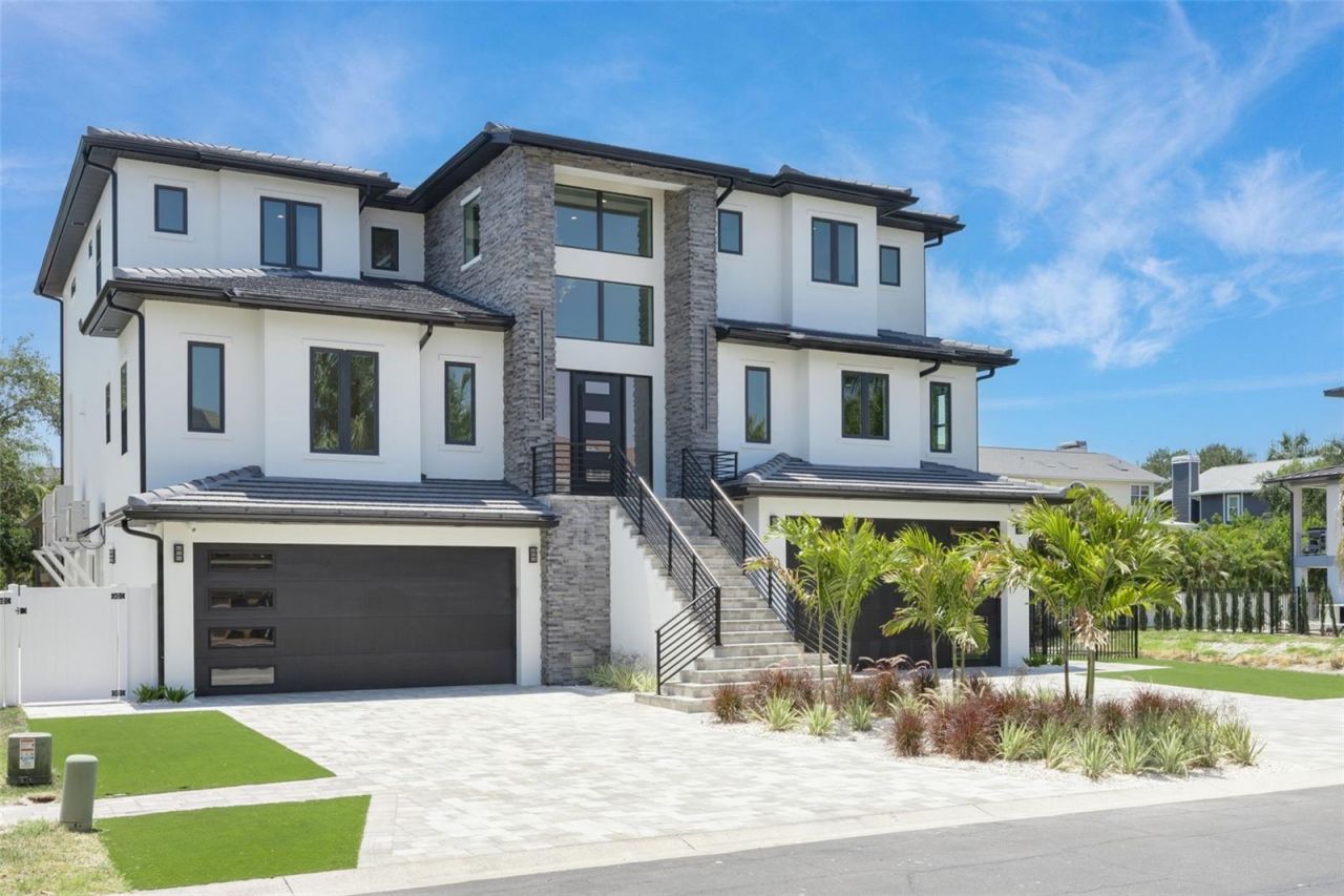 6012 Kipps Colony Drive E, Gulfport, FL 33707 Photo