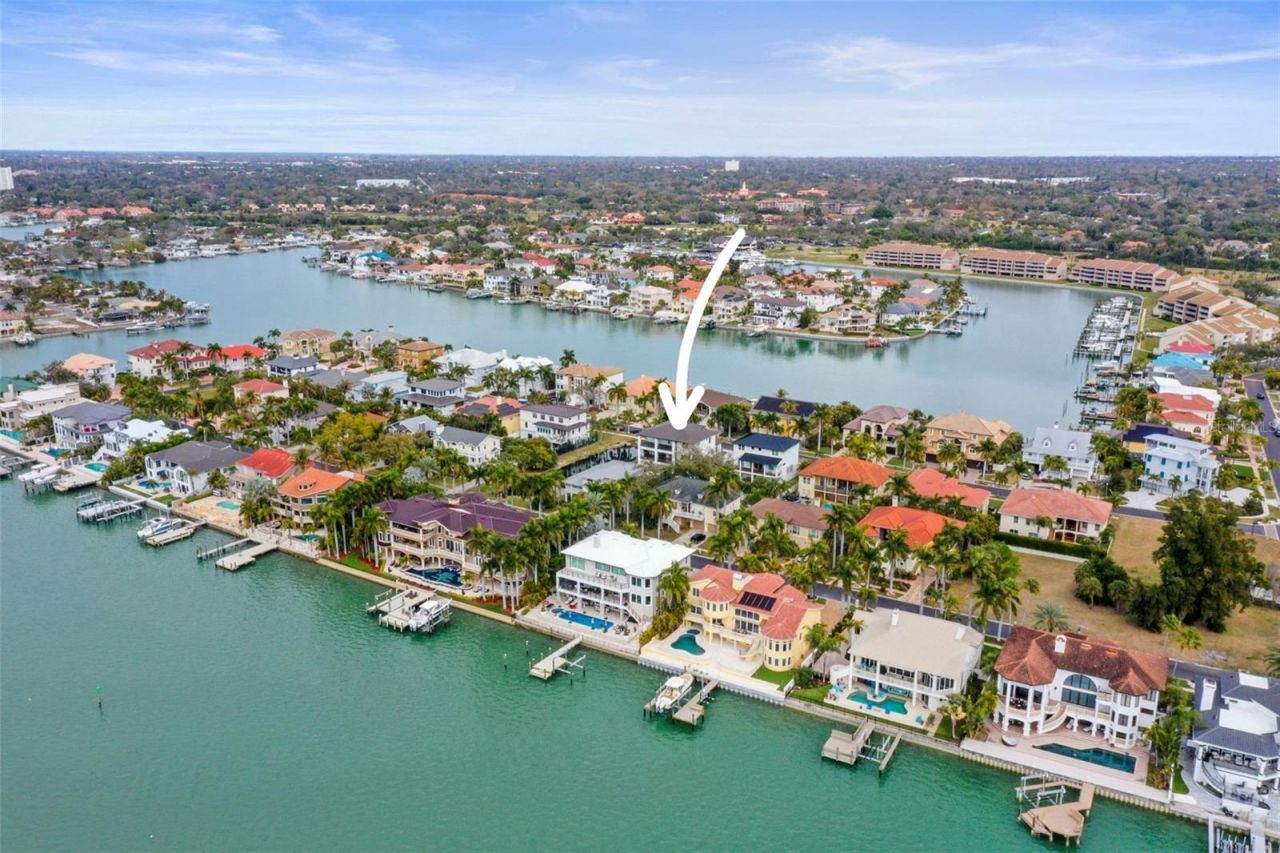 6012 Kipps Colony Drive E, Gulfport, FL 33707 Photo